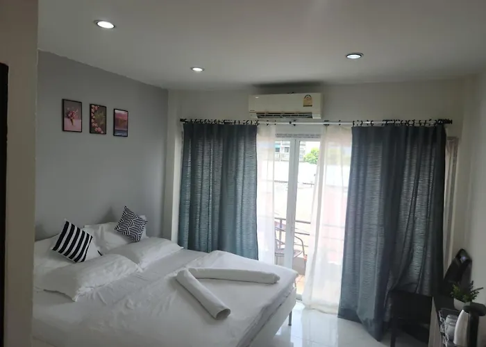 Sheikh In * Bangkok